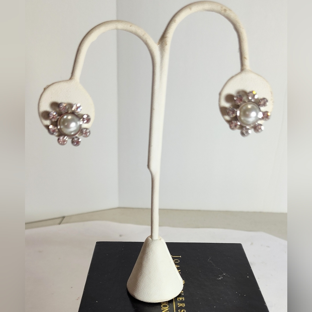 Button Pearl and Crystal Earrings Classic NWOT